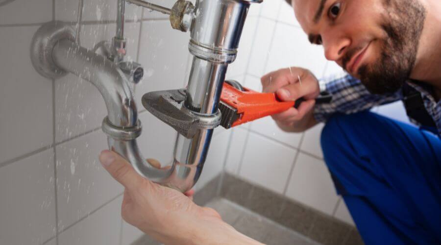 Expert burst pipe repair services in Menifee, AR